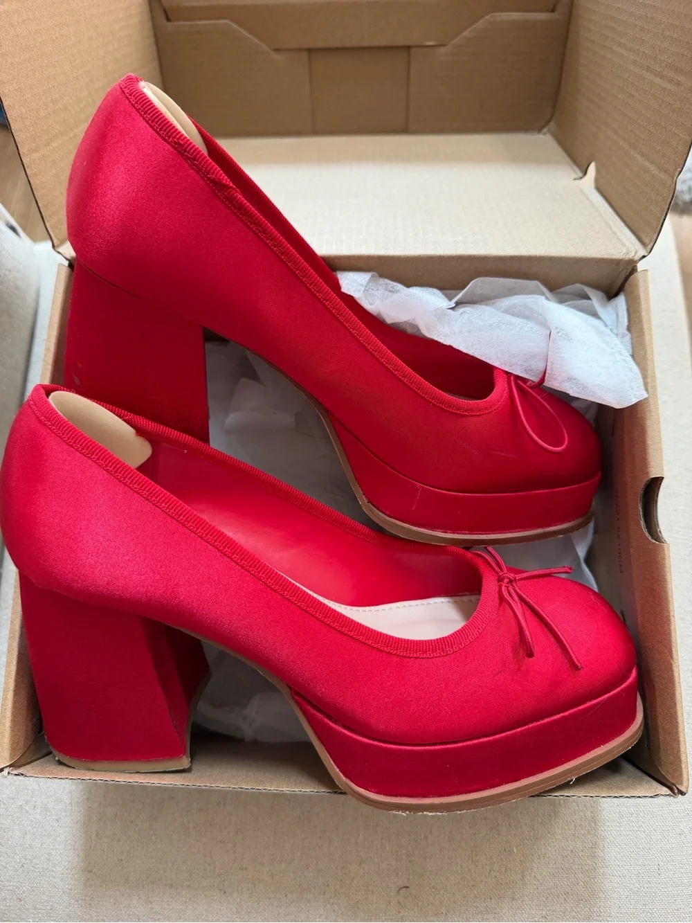 Classic Red Platform Block Heel Pumps with Bow